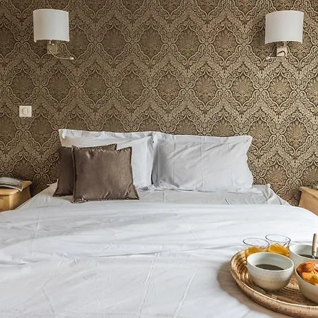 Bastille Liberte Apartment
